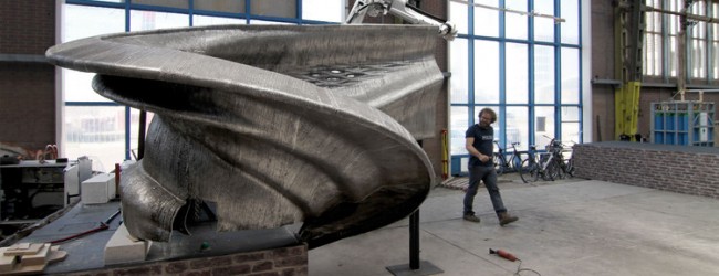 Avanza la construcción del primer puente metálico impreso en 3D