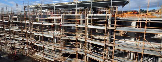La construcción gallega se zambulle en la burbuja inmobiliaria de Portugal