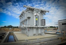 Parque Eólico Aurora recibe transformador de poder en sitio de construcción