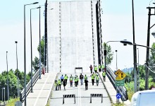 Puente Cau Cau: informe lo califica de “irreparable” y descarta error de diseño