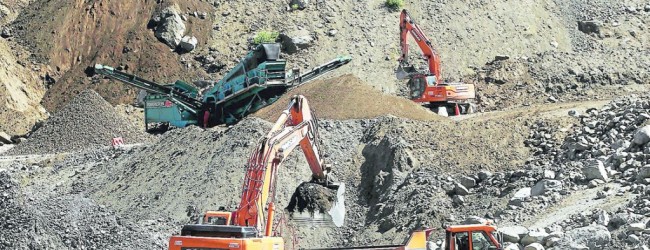 Diputados DC plantean dudas por cifra informada en inversión del MOP y citarán a director de Dipres