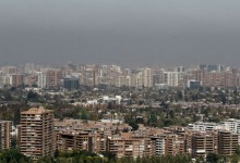 Venta de casas cae 21% y frena mercado de viviendas en Santiago