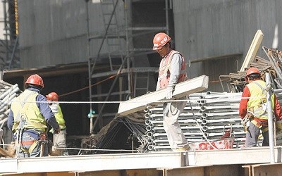Recomiendan vender acciones de constructoras chilenas por debilidad de datos de empleo