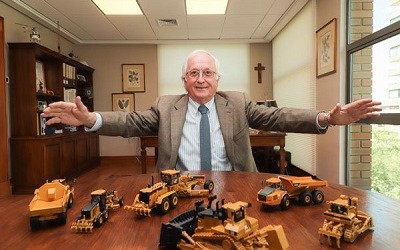 Víctor Bezanilla: «Ricardo Lagos y Carlos Hurtado hicieron al país andar a una velocidad que no conocíamos»