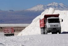 Argentina no se quiere quedar atrás en la «guerra del litio»  y desafía a Chile aumentando la inversión