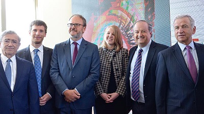 Ministros de Hacienda y Trabajo firman inédito programa para formar a personas con habilidades digitales