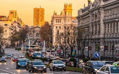 España desafía a los analistas y experimenta con un aumento sin precedentes en el salario mínimo
