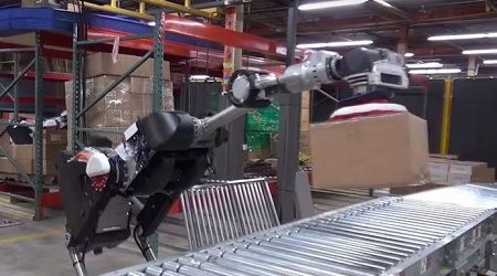 Crean innovador robot capaz de recoger y ordenar cajas en bodegas de manera autónoma