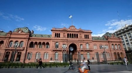 EEUU obliga a empresas en Argentina a llevar la contabilidad en dólares