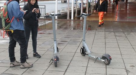 Primer día de scooters eléctricos en Valdivia termina con 90 aparatos no devueltos por usuarios