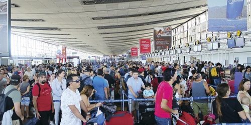 MOP impulsará nueva ampliación del aeropuerto de Santiago ante fuerte aumento de la demanda