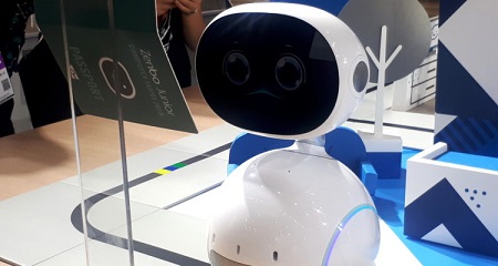 Un «trono» para gamers, un celular con cámara plegable y un robot arrasan con premios en Computex Por Bernardita Villa