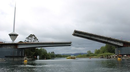 Empresa constructora del puente Cau Cau habría advertido al MOP en 2011 sobre problemas de diseño de la estructura