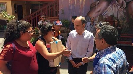 Ministro Monckeberg: “No vamos a dejar solos a los damnificados por el incendio en Valparaíso”