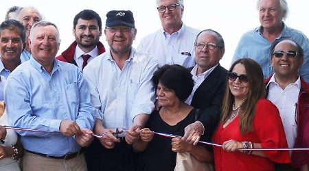 Ministro Alfredo Moreno encabeza inauguración de tranque de agua para pequeños agricultores de Panquehue en la Región de Valparaíso