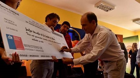 Ministro Monckeberg anuncia histórica inversión de $3.500 millones para recuperar veredas en Calama