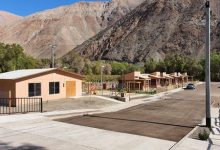 Gobierno entrega las llaves del conjunto “Bellavista” del Plan de Reconstrucción Minvu