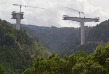 Regulador español reabre un expediente sancionador a grandes constructoras por presunto reparto de obras públicas