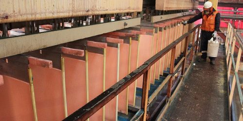 Cobre sube y cierra su mejor trimestre en 11 años