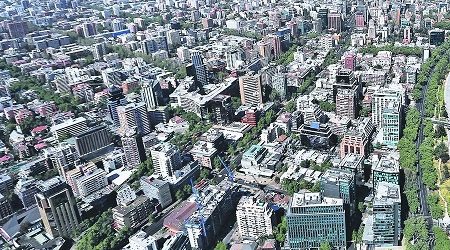 Providencia y Quinta Normal sufren la mayor caída en aprobación de permisos de edificación