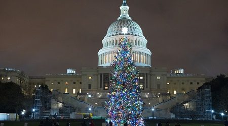 Trump accede a ampliar 24 horas los fondos del Gobierno para evitar su cierre