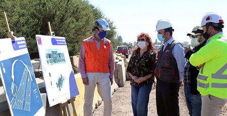 Subsecretario de Obras Públicas supervisa traslado de memorial como parte de las nuevas obras en la Autopista del Sol