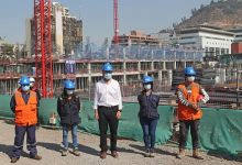 Ministro Moreno supervisa construcción de nuevo Hospital del Salvador que generará más de 2.400 empleos en el peak de las obras