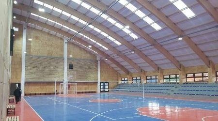 DOS GIMNASIOS CONSTRUIDOS EN MADERA DESLUMBRAN EN LA REGIÓN DE LA ARAUCANÍA
