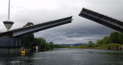 Empresa pide ampliar ángulo de levantamiento de puente Cau Cau para no limitar paso de nuevas naves