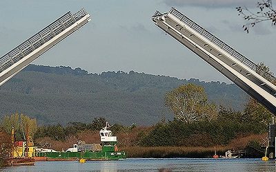 MOP pone fecha a la reparación definitiva del puente Cau Cau: obras costarán $12 mil millones