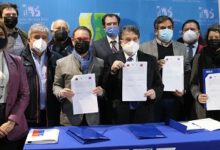 MOP firma inédito convenio para desarrollar 43 obras de borde fluvial y lacustre en Los Ríos por más de 77 mil millones de pesos