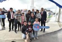 Ministro Montes inaugura proyecto habitacional que beneficia a 298 familias de Curicó