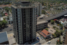 Concluye construcción de la torre social de Las Condes y este mes se conoce a las 85 familias que la habitarán