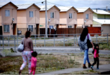 Minvu sostiene conversaciones con FFAA y empresas de ferrocarriles para obtener terrenos para construcción de viviendas sociales