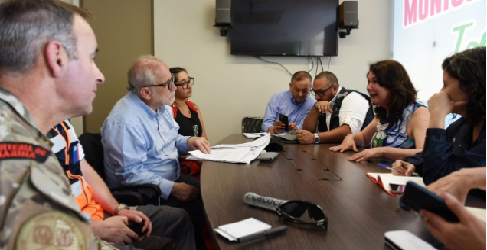 Ministro Montes se reúne con alcaldesa de Tomé para evaluar reconstrucción de viviendas en la comuna