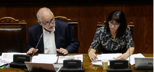 Ministro Montes da cuenta de avances del Plan de Emergencia Habitacional: más de 136 mil viviendas están en ejecución