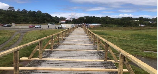 Pasarela de isla Aucar mejora su infraestructura: mantención costó 10 millones de pesos