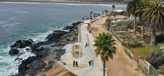 Ministra del MOP inaugura nueva infraestructura turística en el borde costero de Tongoy en la Región de Coquimbo