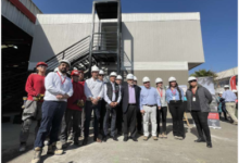 Ministro de Vivienda y Urbanismo de Chile visita piloto de viviendas sociales de Tecno Fast