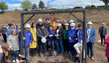 Lista Primera Piedra de proyecto para 100 casas en Río Bueno