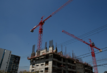 Construcción completa dos años y medio con retrocesos y pierde 5.300 puestos de trabajo