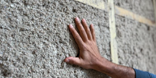 Emprendimiento sureño convierte el cartón reciclado en aislación térmica sostenible para construcciones