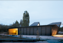 PREMIO ADUS 2023-2024: SAINT-GOBAIN DESTACÓ A LOS CHILENOS CRISTIÁN LARRAÍN, MATÍAS MADSEN Y RODRIGO DUQUE POR SU PROYECTO DE ARQUITECTURA SOSTENIBLE